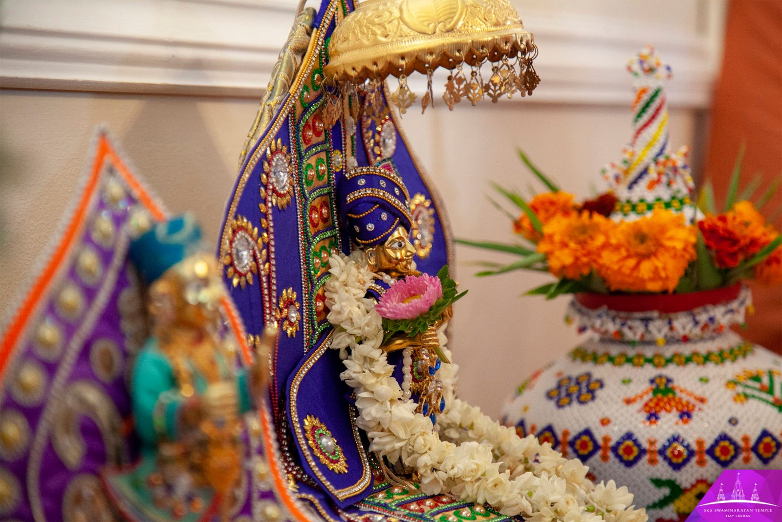 ©1987-2017 SKS Swaminarayan Temple East London
